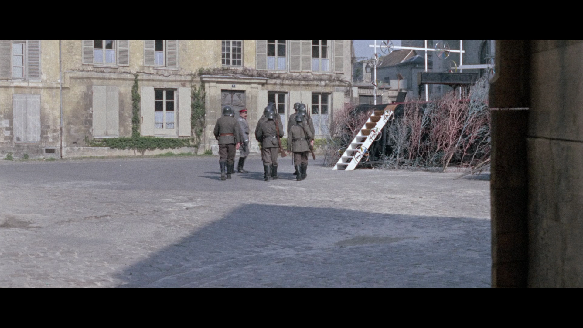 [红心国王].Le.roi.de.coeur.1966.MoC.GBR.BluRay.1080p.AVC.LPCM.2.0@ZYN1998     34.85G-6.png