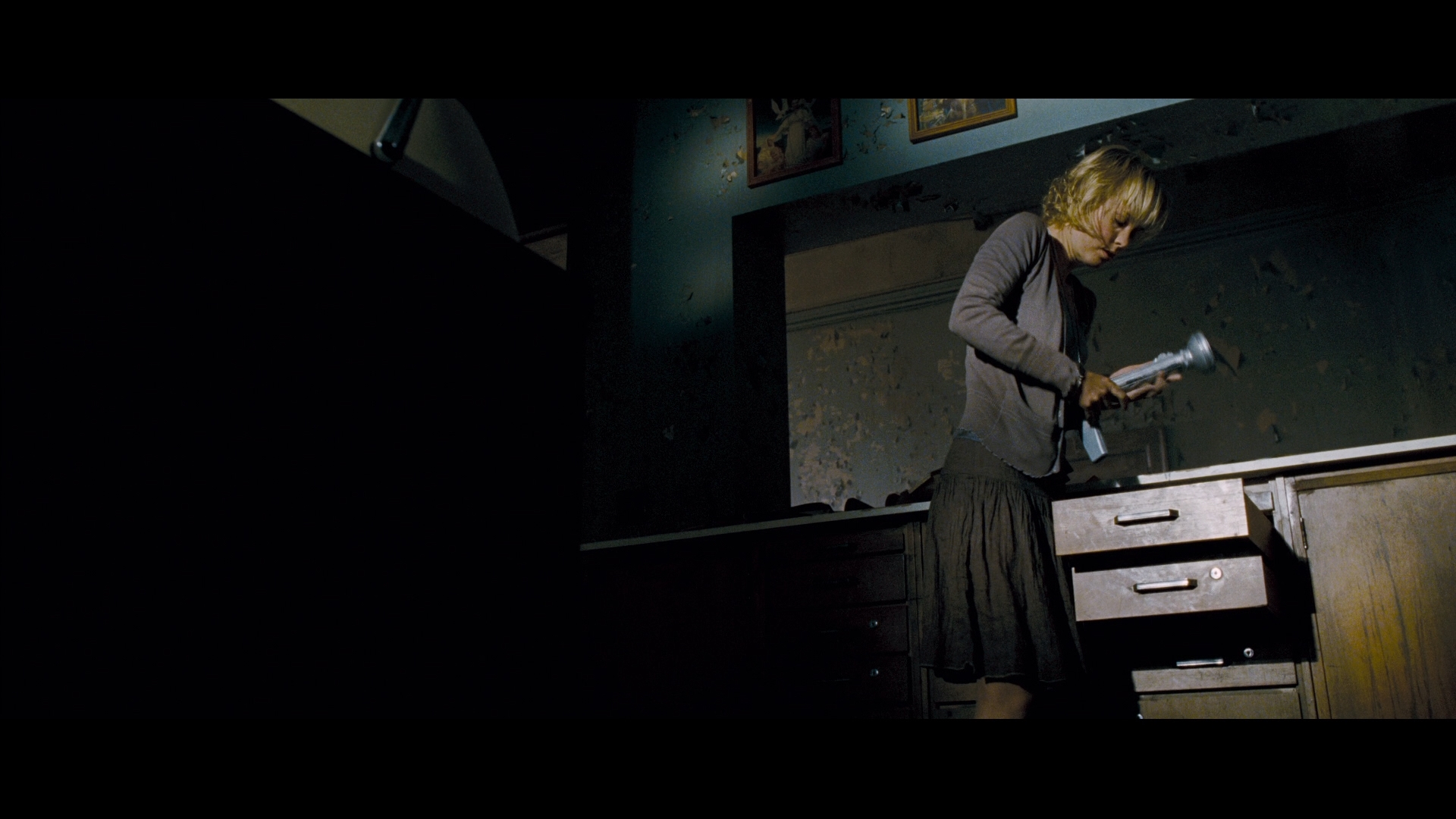 [寂静岭1].Silent.Hill.2006.BluRay.1080p.AVC.DTS-HD.MA.5.1-NoGroup      78.81G-5.jpg