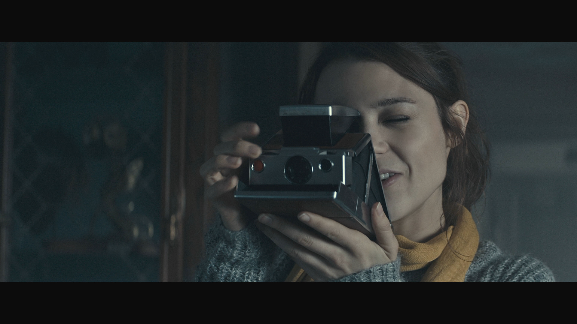 [拍栗得].Polaroid.2019.GER.BluRay.1080p.AVC.DTS-HD.MA.5.1-iFPD     29.83G# x; L) c% d+ X-13.png