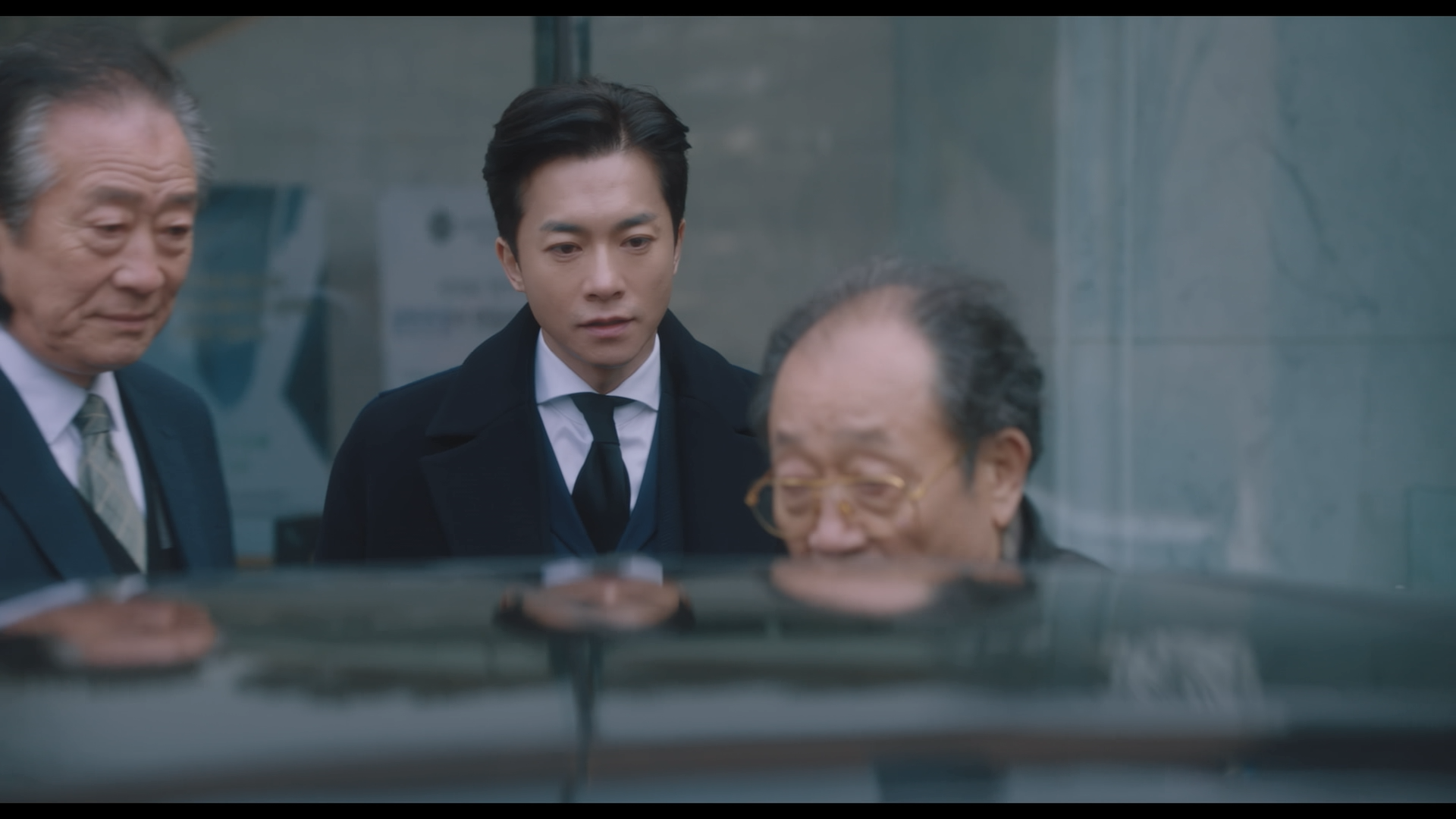 [我的大叔].My.Mister.S01D02.2018.KOR.BluRay.1080p.AVC.LPCM.2.0-HDAsia     36.73G- E' B2 G9 G, C: @3 }8 Q-13.png