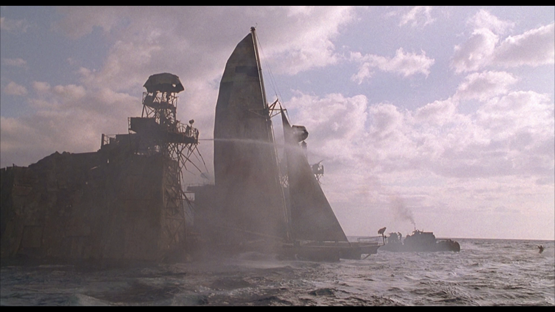 [未来水世界].Waterworld.1995.THE.ULYSSES.CUT.GBR.BluRay.1080p.AVC.DTS-HD.MA.5.1@ZYN1998     45.46G-6.png