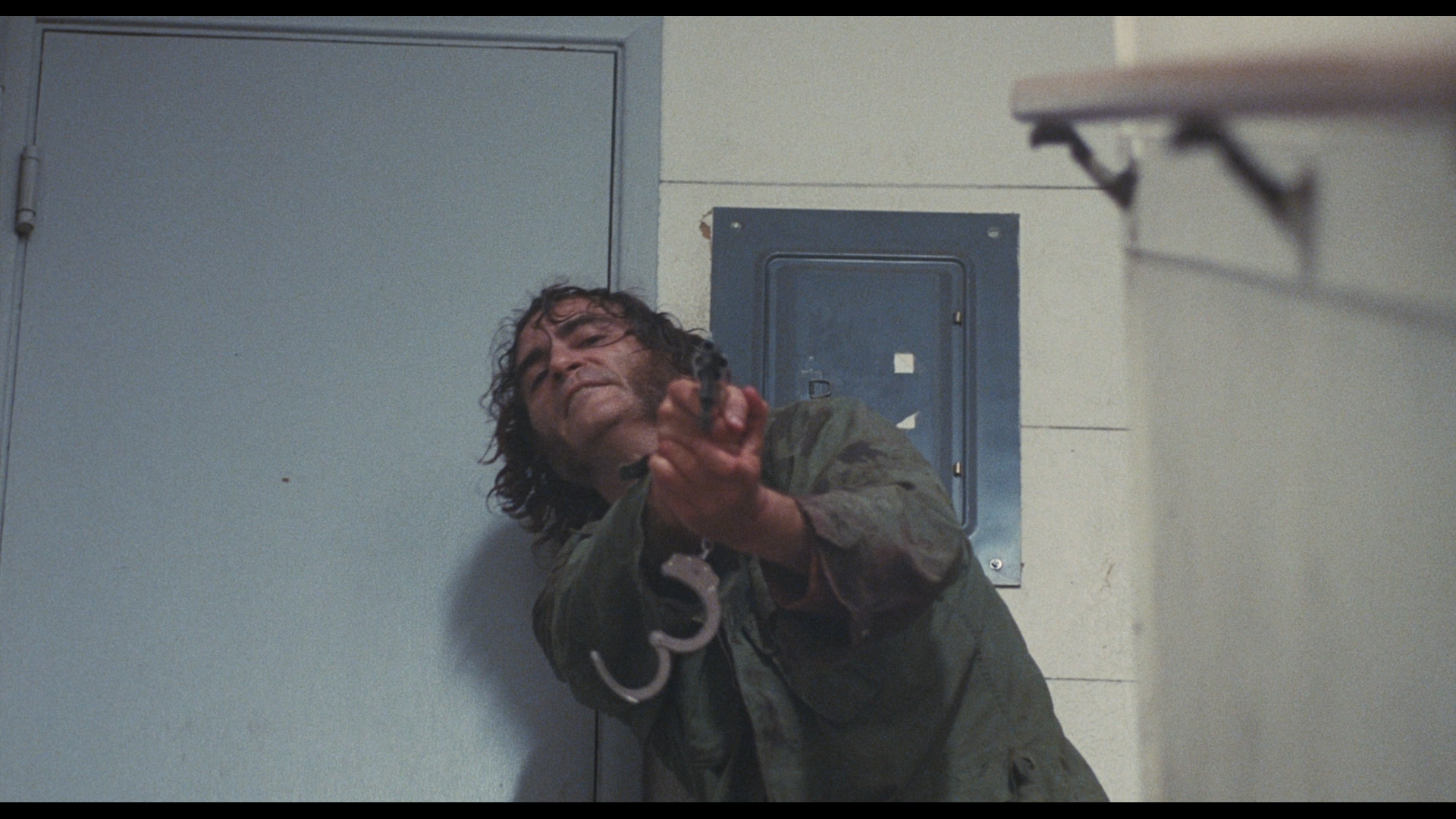 [性本恶].Inherent.Vice.2014.BluRay.1080p.AVC.DTS-HD.MA.5.1-CultFilms     38.44G6 a  L9 z. B4 [5 ?-13.png