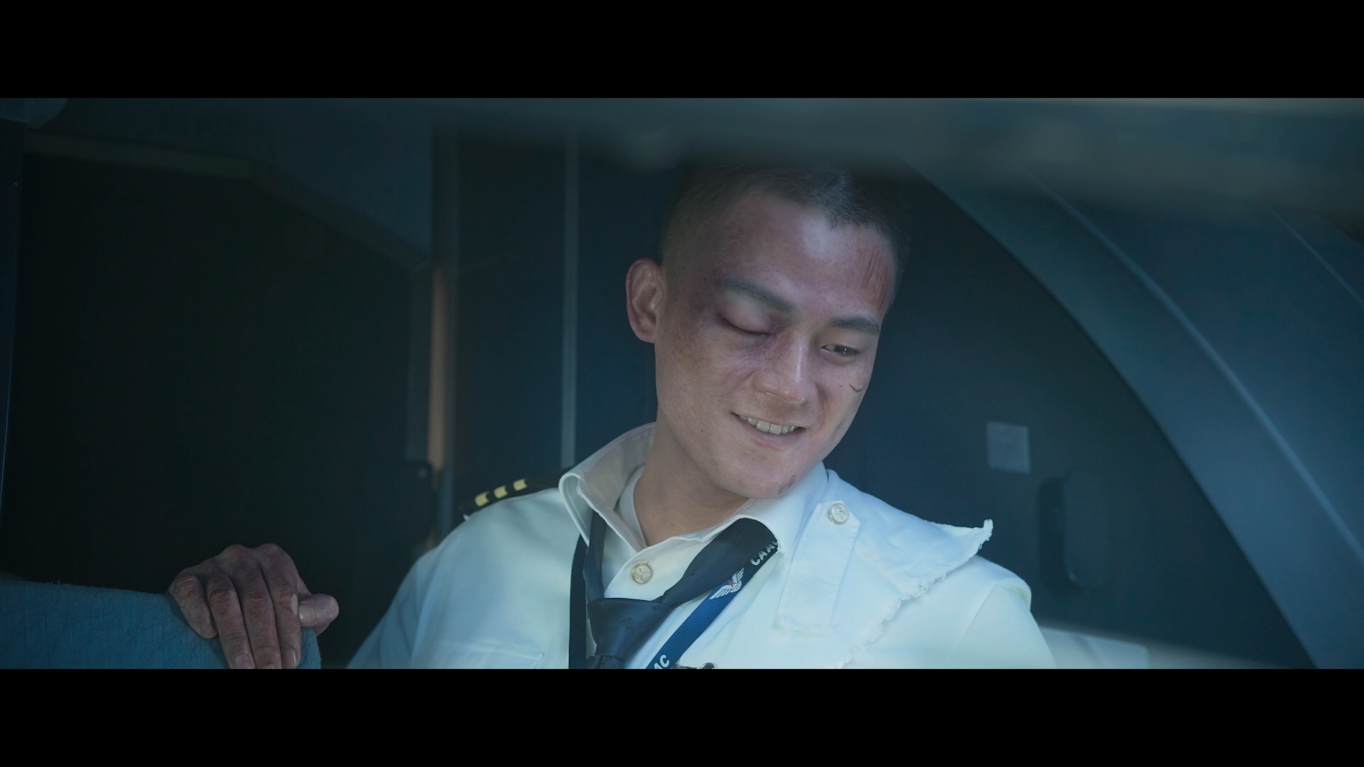 [中国机长].The.Captain.2019.BluRay.1080p.AVC.DTS-HD.MA.5.1-DIY@3201    22.49G-19.jpg