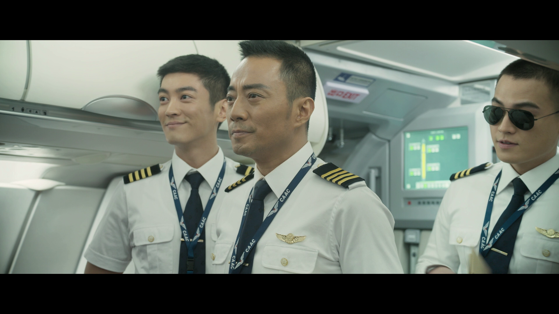 [中国机长].The.Captain.2019.BluRay.1080p.AVC.DTS-HD.MA.5.1-DIY@3201    22.49G-20.png