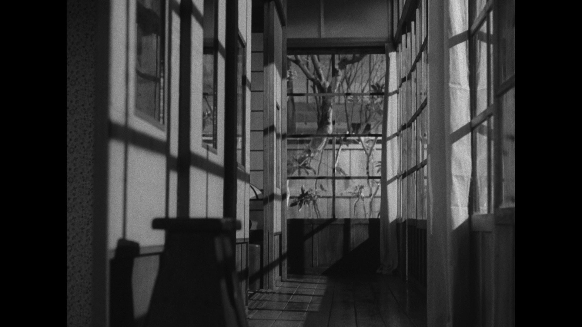 [东京暮色].Tokyo.Twilight.1957.FRA.BluRay.1080p.AVC.DTS-HD.MA.1.0@jiulinxiri      39.92G-9.png