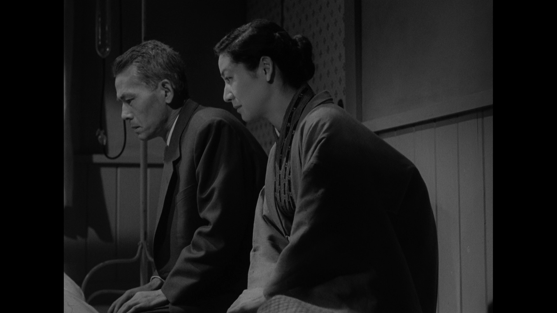 [东京暮色].Tokyo.Twilight.1957.FRA.BluRay.1080p.AVC.DTS-HD.MA.1.0@jiulinxiri      39.92G-16.png