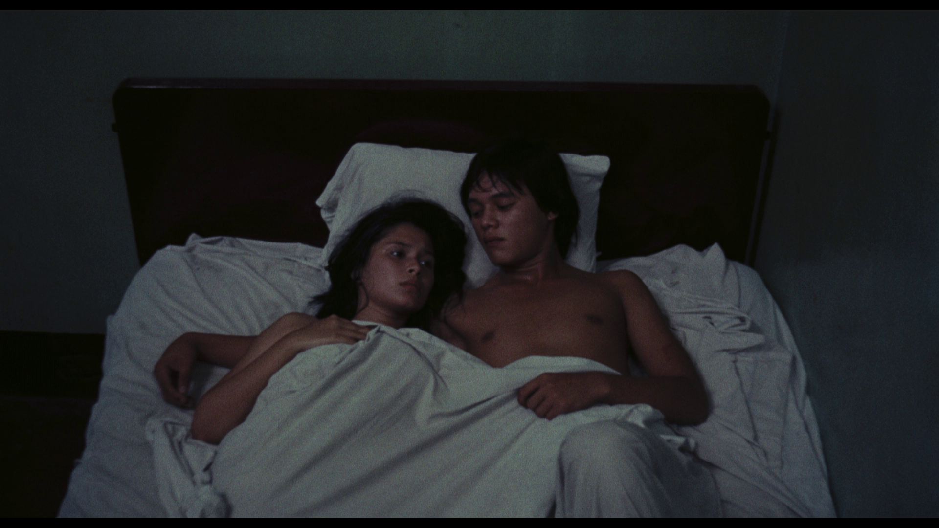 [马尼拉·在霓虹灯的魔爪下].Manila.in.the.Claws.of.Light.1975.GBR.BluRay.1080p.AVC.LPCM.1.0-DIY@Ryu     46.74G-7.png