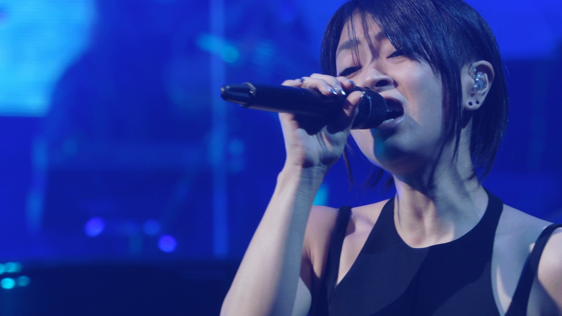 [宇多田光演唱会].Hikaru.Utada.Laughter.in.the.Dark.Tour.2018.BluRay.1080i.AVC.LPCM.2.0-NoGroup     43.81G-23.png