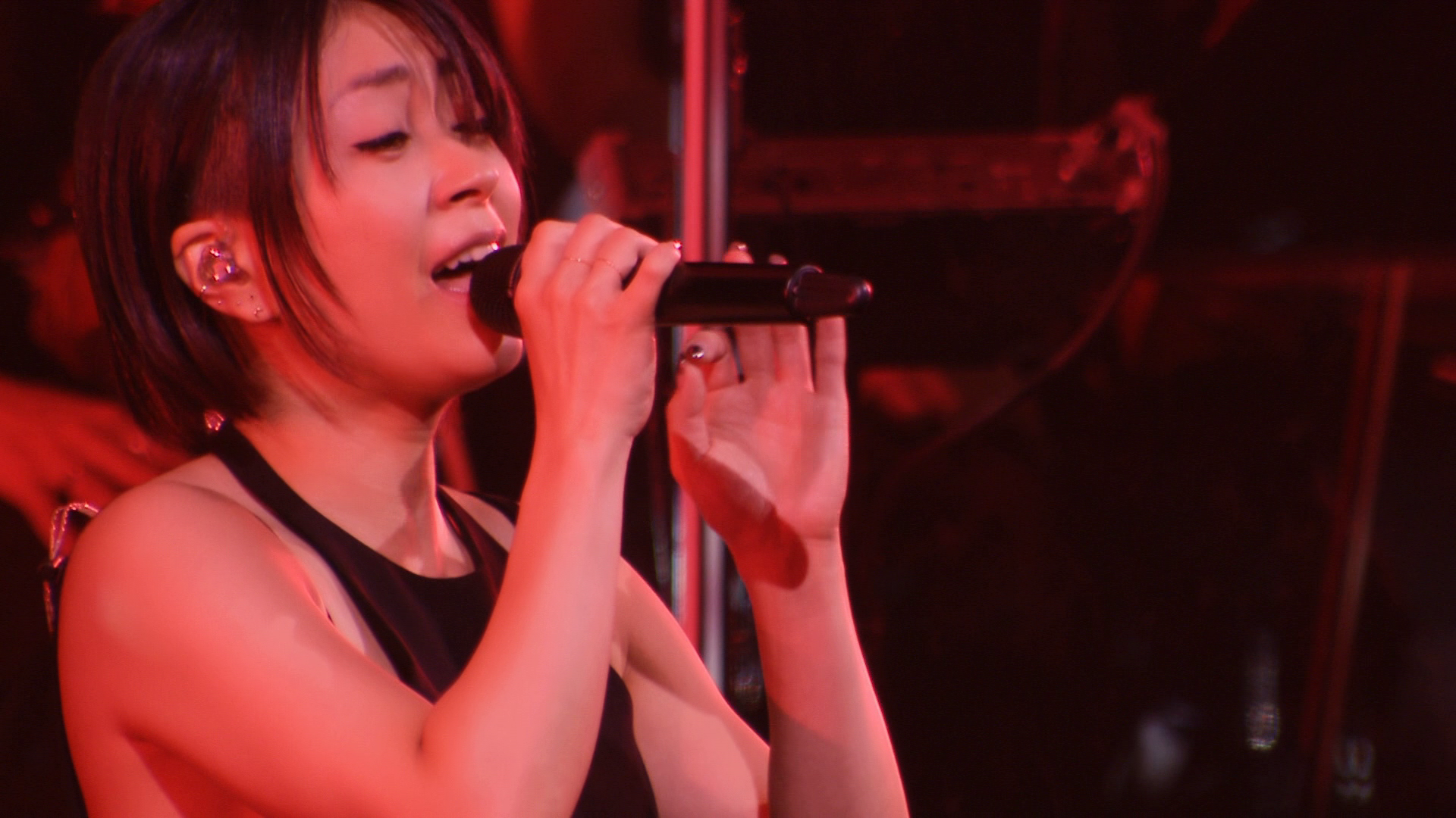 [宇多田光演唱会].Hikaru.Utada.Laughter.in.the.Dark.Tour.2018.BluRay.1080i.AVC.LPCM.2.0-NoGroup     43.81G-25.png