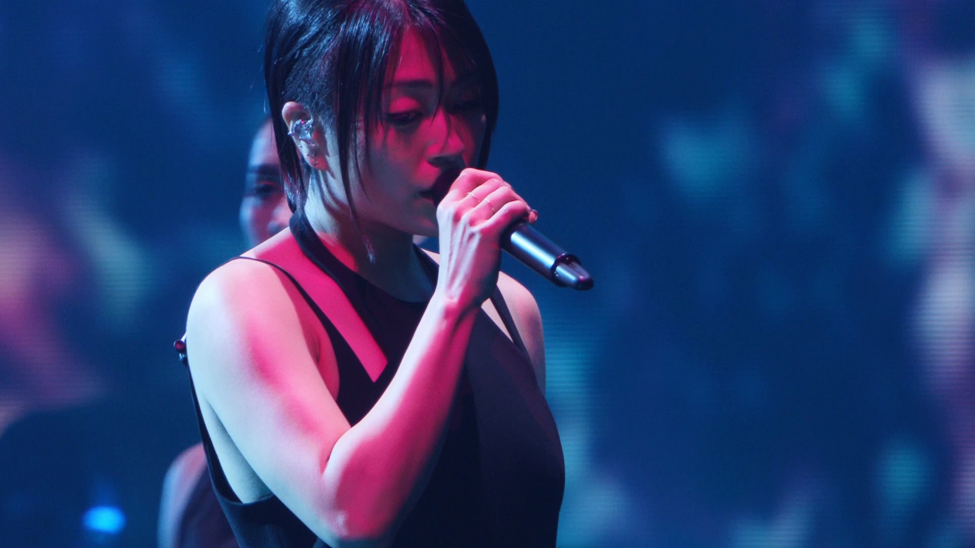 [宇多田光演唱会].Hikaru.Utada.Laughter.in.the.Dark.Tour.2018.BluRay.1080i.AVC.LPCM.2.0-NoGroup     43.81G-27.png