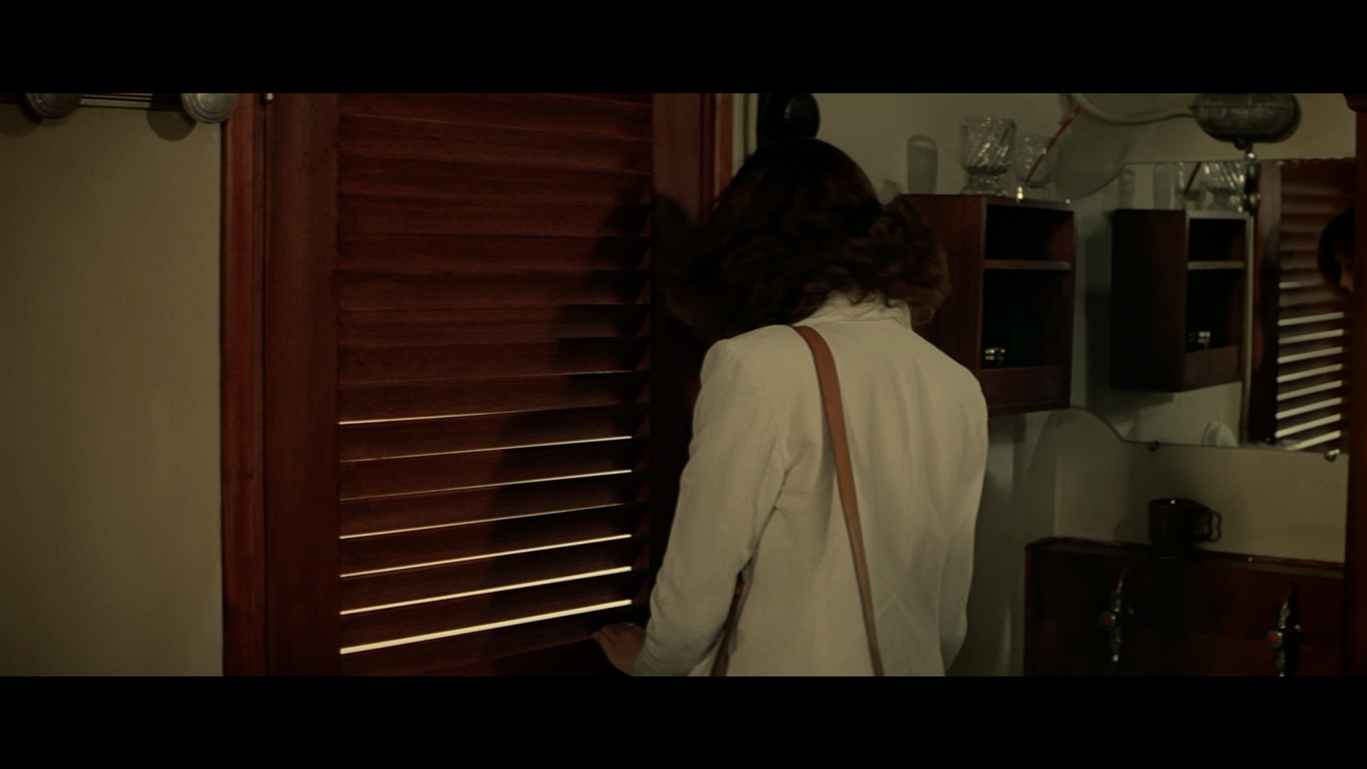 [艾曼纽2].Emmanuelle.2.1975.BluRay.1080p.AVC.DTS-HD.MA.2.0-F13@HDSpace     18.39G-5.png