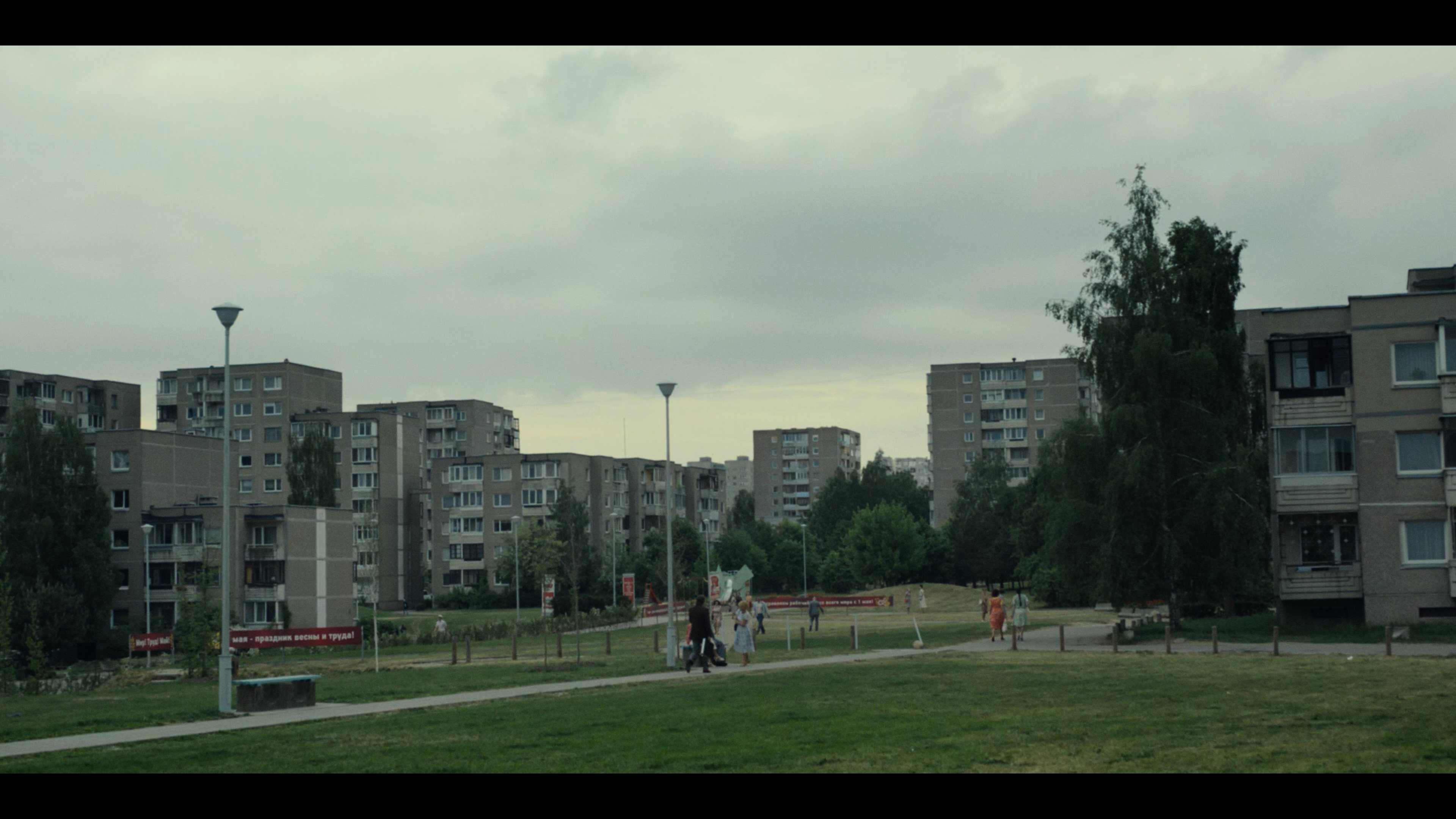 [切尔诺贝利].Chernobyl.S01.D02.2019.UHD.BluRay.2160p.HEVC.DTS-HD.MA.5.1-BHYS@CHDBits   59.4G-3.jpg