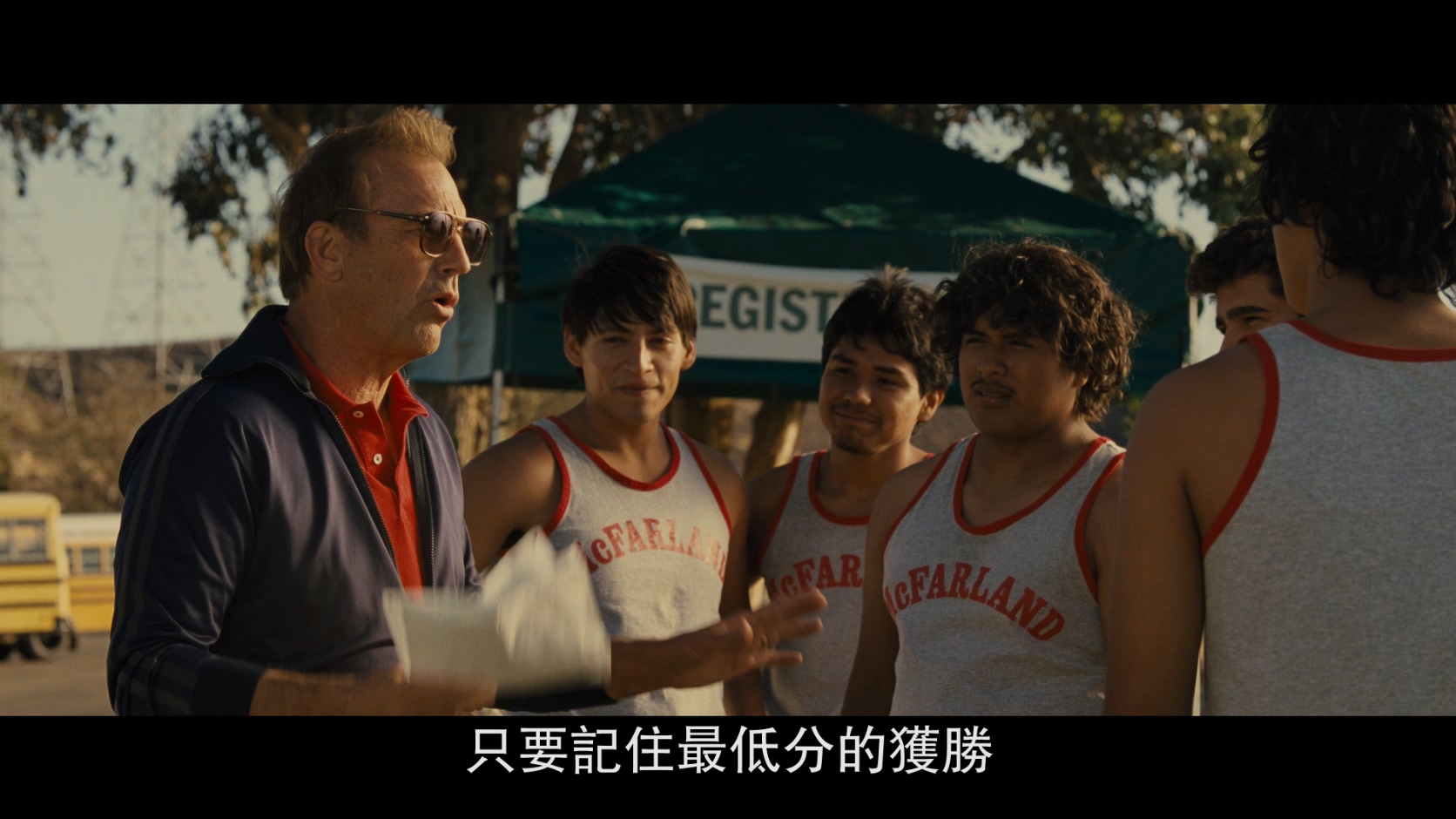 麦克法兰 / 梦想越野队(台)   [DIY简繁英字幕] Mcfarland 2015 USA 1080p Blu-ray AVC DTS-HD MA 5 1-AA@OurBits[38.37GB]-3.jpg